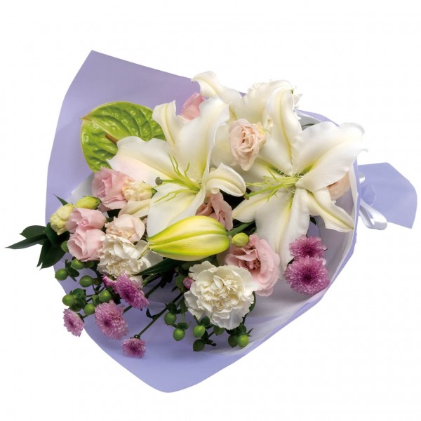 Sympathy bouquet in white with some pastel colors, Sympathy bouquet in white with some pastel colors