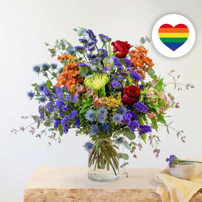 Arcoíris, Ramo de flores solidario LGTBIQ+