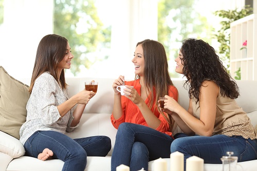 Un Día de la Mujer para reflexionar y hacer planes con amigas