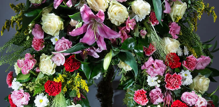 Enviar corona de flores para un funeral a tanatorios